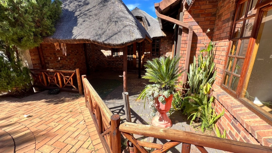 3 Bedroom Property for Sale in Langenhovenpark Free State